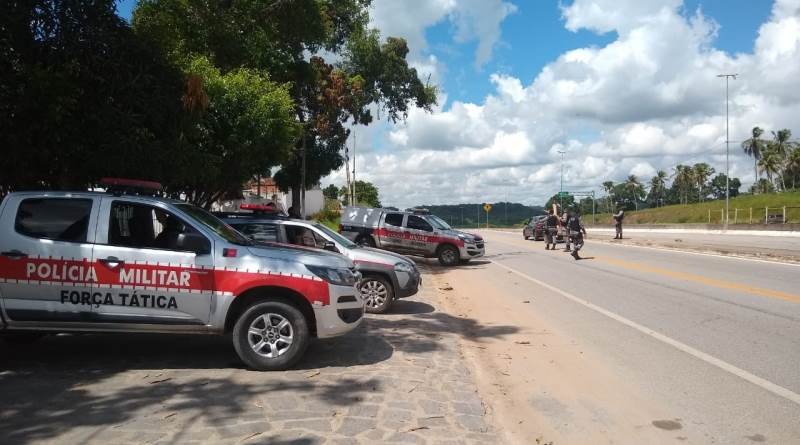 Polícia Militar prende acusados de roubo e homicídio que agiam no Sertão